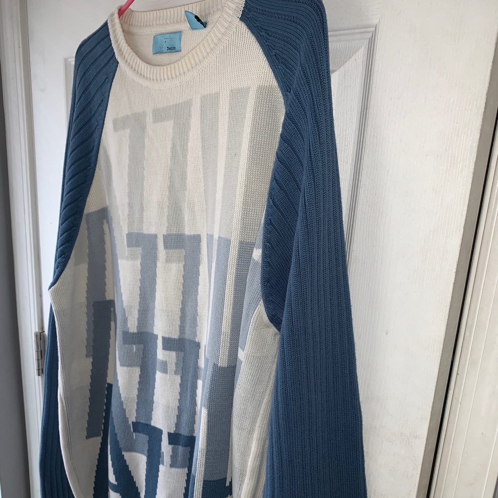Sweater - Picture 3 of 4